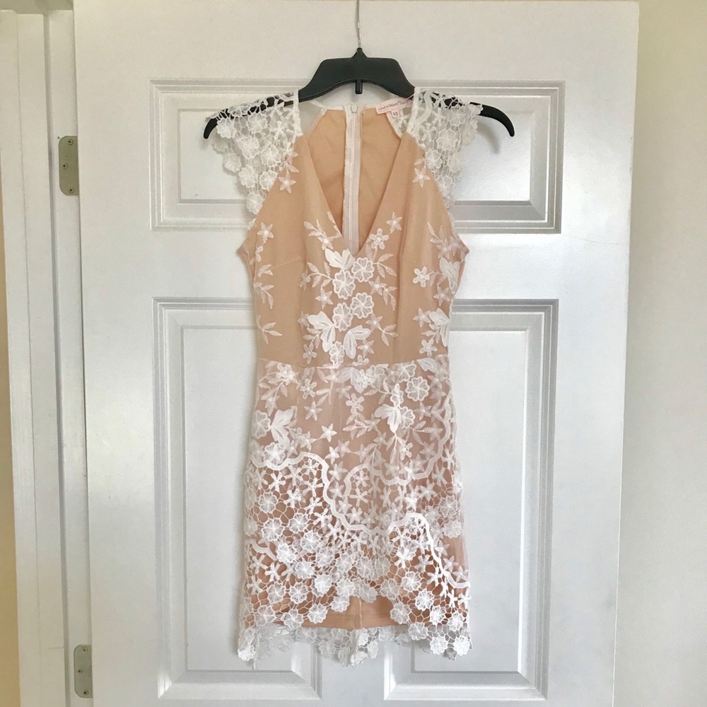 Love & Other Things white lace dress, XS, NWT!